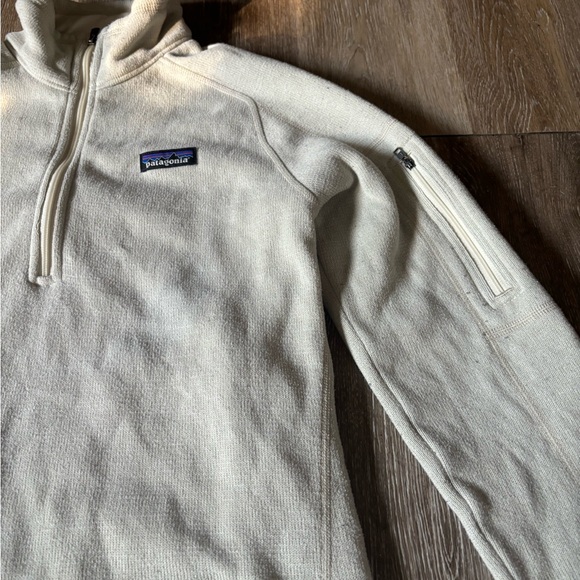 Patagonia Quarter Zip - Picture 4 of 5